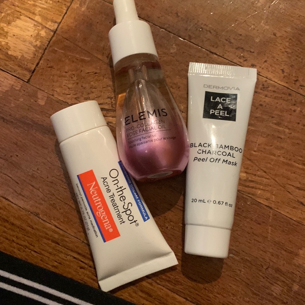 Skincare lot ( Elemis, neautragena, and dermovia)